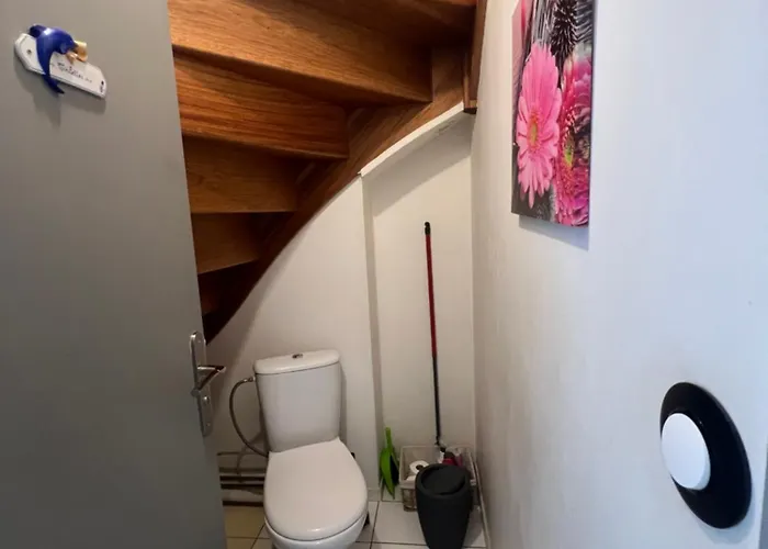 Cdg, Private 1 게스트하우스 *